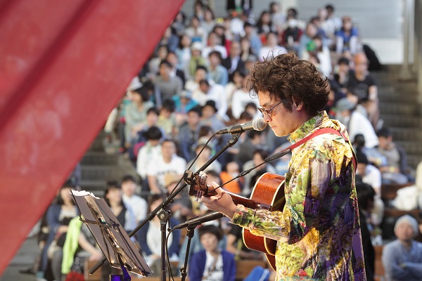 〈第3回パンダ音楽祭〉満員の観客が“ゆるエモ”な一日を堪能-OTOTOYライヴレポ