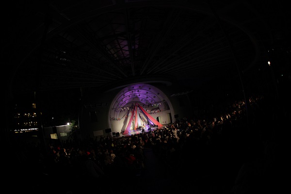 〈第3回パンダ音楽祭〉満員の観客が“ゆるエモ”な一日を堪能-OTOTOYライヴレポ