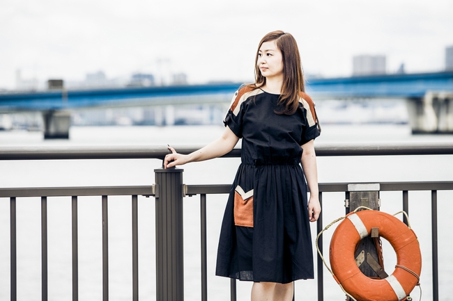 櫛引彩香、新作『恋する運命』のジャケットを公開