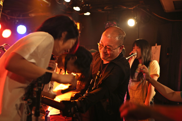 【非常階段に非常事態!?】予測不可能なパフォーマンスに震えた〈自家発電Vol.5〉をレポート
