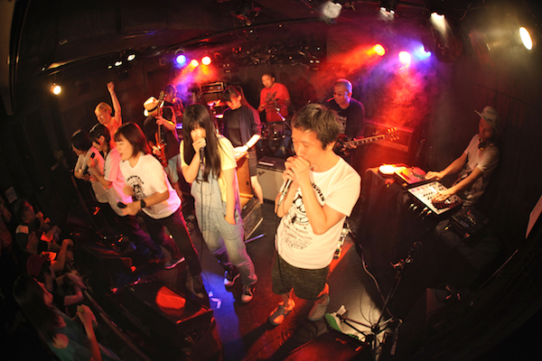【非常階段に非常事態!?】予測不可能なパフォーマンスに震えた〈自家発電Vol.5〉をレポート