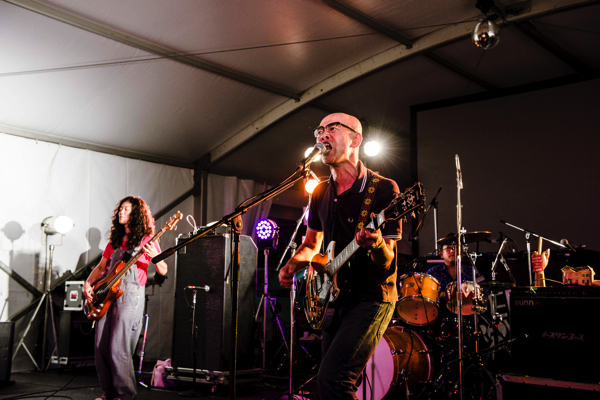 〈BAYCAMP2015〉に出演した“街の底”の正体は、新生イースタンユースだった!