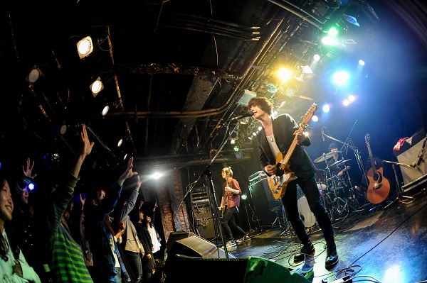 “みんなの背中を少しでも押せたら” ジョゼ自主企画ライヴで『YOUNGSTER』から新曲披露―OTOTOYライヴレポ