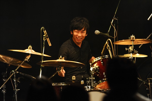 “みんなの背中を少しでも押せたら” ジョゼ自主企画ライヴで『YOUNGSTER』から新曲披露―OTOTOYライヴレポ