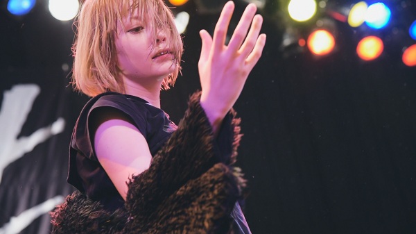 ベルハー、190分超えDVD発売! TIRA卒業ワンマン、アンナ脱退公演、〈夏の魔物〉も完全収録