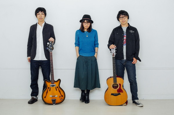 Swinging Popsicle、「Small Blue Sailboat」リリック・ビデオと20周年記念対談を公開