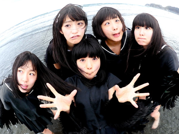 〈iCON DOLL LOUNGE〉野音で開催! でんぱ組.inc、ベルハー、ゆるめるモ!、妄キャリ、乙女新党ら出演