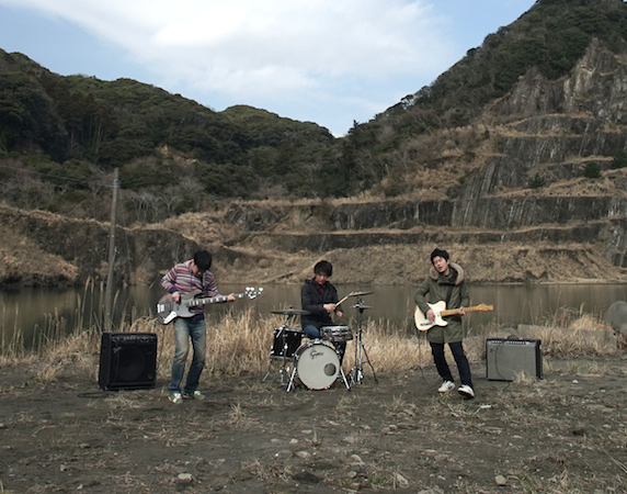 perfect piano lessonが新作『Zvezda』発売&活動休止を発表