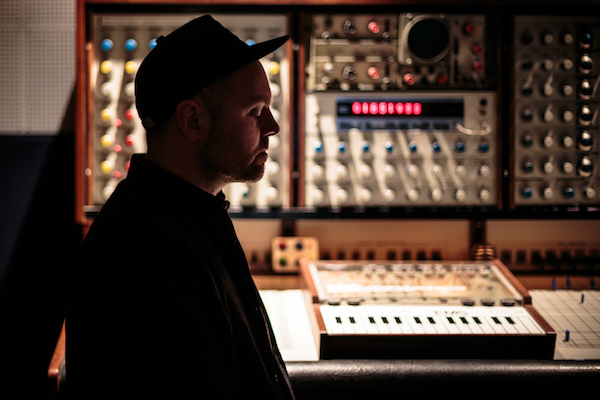 DJ SHADOW5年振りに復活