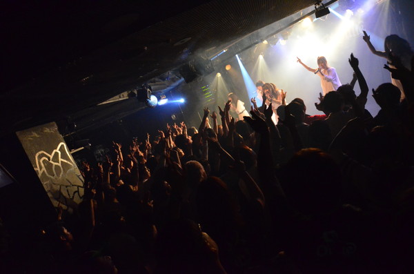 Q’ulle、2ndアルバムリリース決定&長野公演追加で”年金ダンス”披露も!?