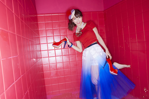 「“りっぴー中毒”を味わい尽くして」飯田里穂、2ndアルバム『rippi-holic』ハイレゾ配信
