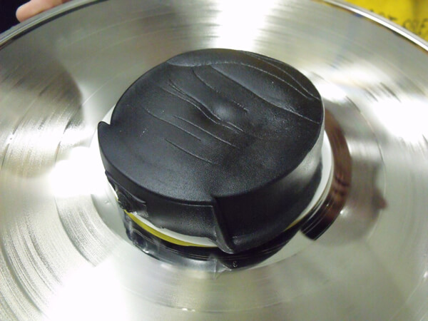 日本で唯一のレコードプレスメーカー・東洋化成の工場見学に行ってきた!