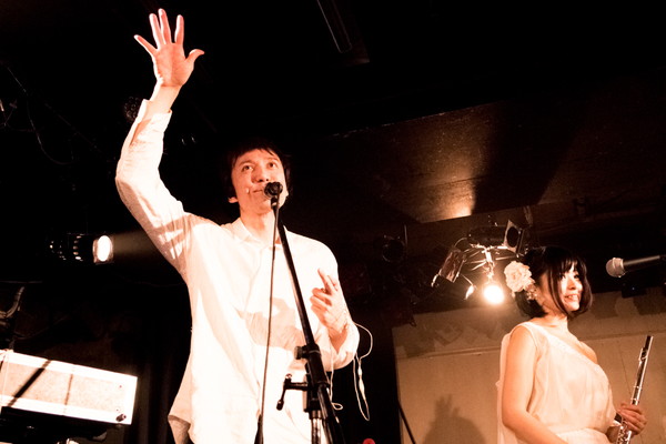 Aureole “Last Step”を経て希望に満ちた次なるステージへ―OTOTOYライヴレポ