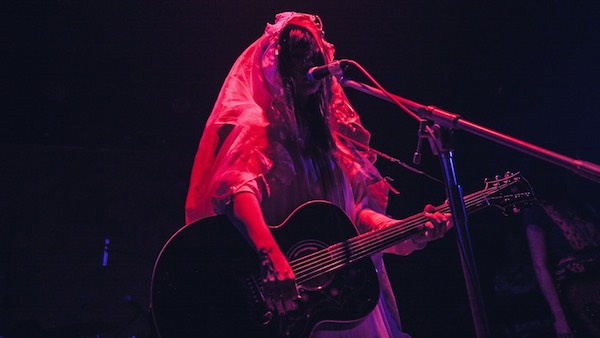大森靖子〈kitixxxgaia〉ツアー、仙台からスタート「私のすべてをぶちまけるセットリストを用意してきました」――ライヴ・レポート