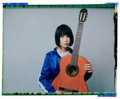 後藤まりこが音楽を続ける理由──歌と真剣に向き合い、弾き語りで作り上げたアルバム『POP』
